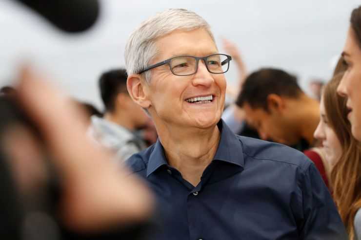 苹果CEO库克首次接受媒体CNBC专访：且看风口浪尖的苹果